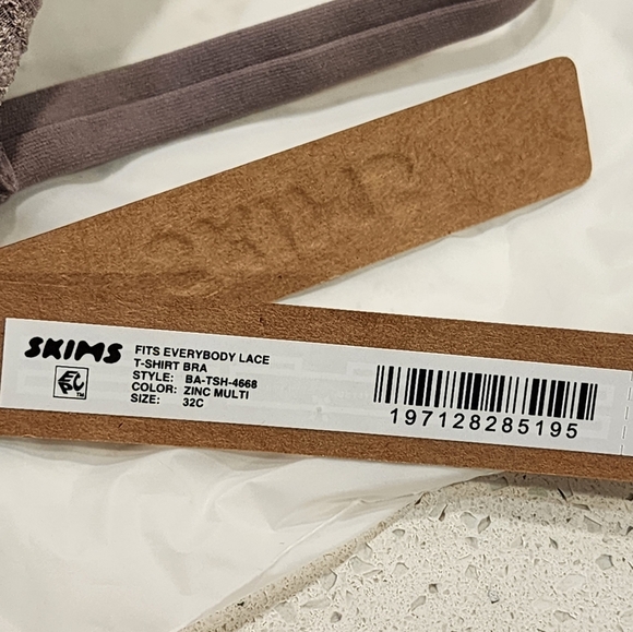 Nwt! Skims Fits Everybody Lace T-SHIRT BRA, Lavender - Picture 8 of 8